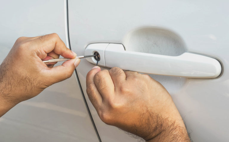 door unlocking with pick quick and reliable automotive locksmith services in miami, fl – immediate solutions for your car lock concerns.